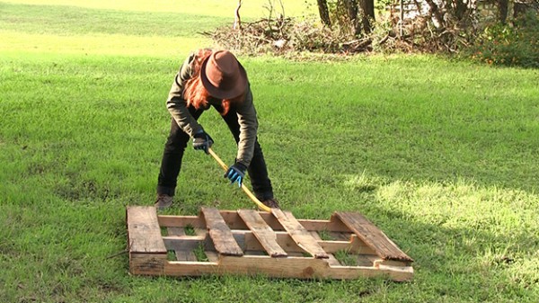 The Easy Way to Deconstruct A Pallet