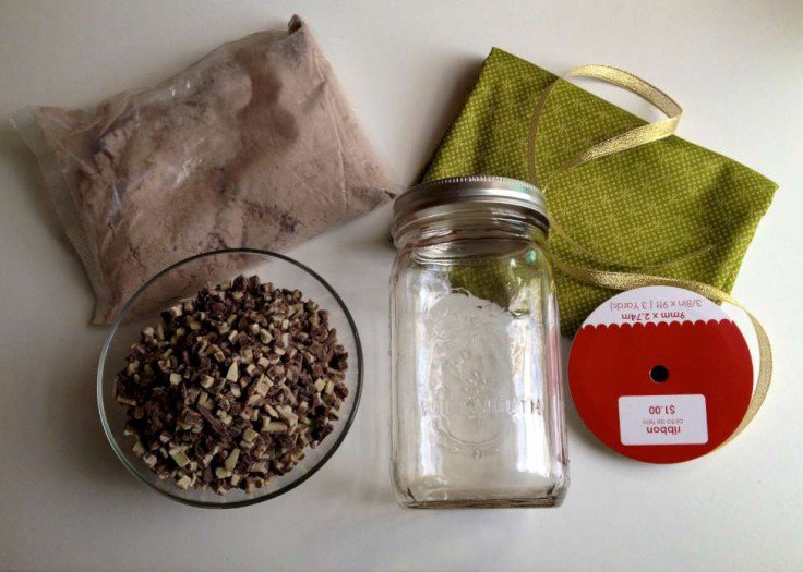 How To Make Mason Jar Cookies: Supplies