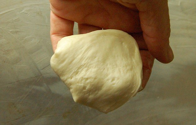 how-to-make-homemade-rolls-shaping-rolls