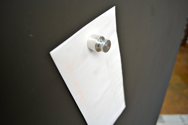 Magnetic Wall Paint - How to Make a Magnet Wall