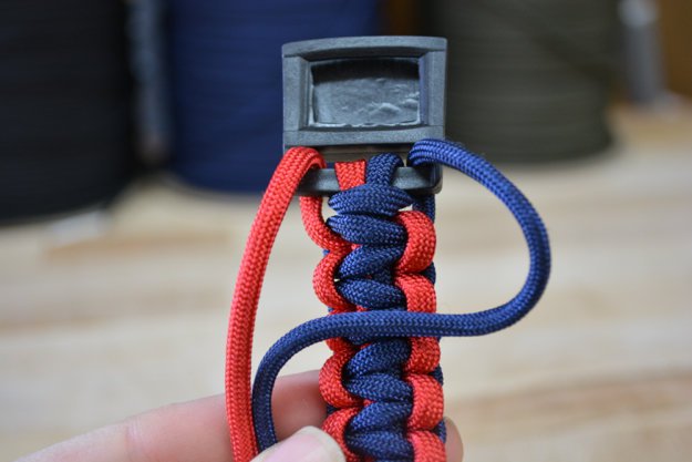 King cobra knot Learn To Make A Paracord Dog Collar Instructions. 