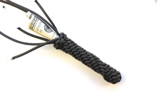 DIY Paracord Keychain | Awesome Paracord Projects For Preppers
