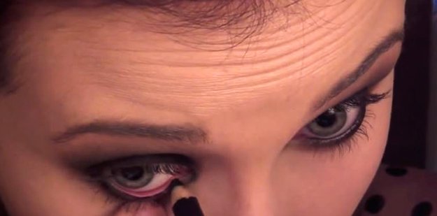 makeup-tutorials-how-to-create-a-smokey-eye-how-to-do-a-smokey-eye
