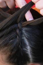cute-braided-hairstyles-how-to-french-braid-hair-10
