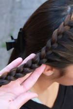 cute-braided-hairstyles-how-to-french-braid-hair-7