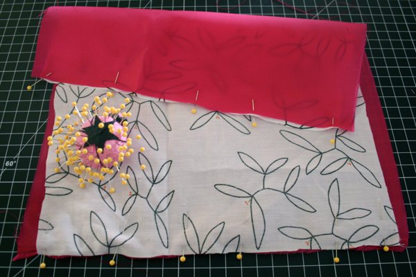 Sewing lining to fabric | Sewing Tutorials on diyprojects.com