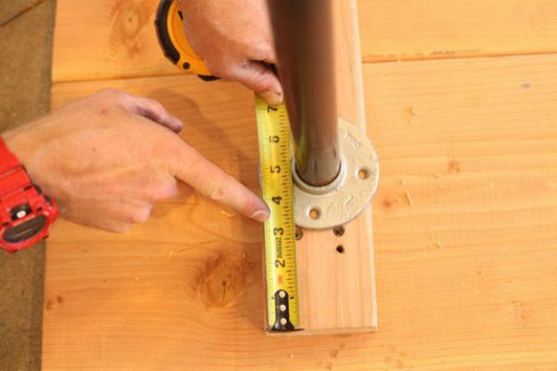 Center the legs | DIY Pipe Leg Table | Workbench Plans And Rustic Furniture Tutorial
