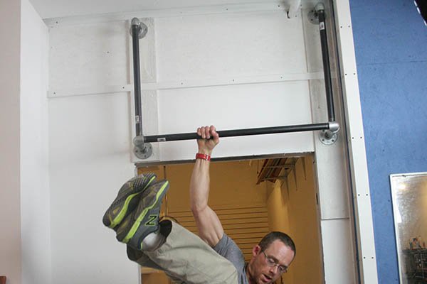 How To Make a Pullup Bar  DIY Projects Craft Ideas  How To 