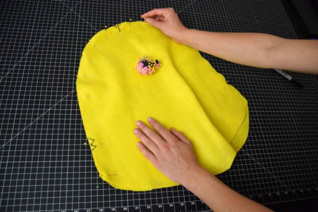 Pin minion costume | How To Make A Minion Costume | DIY Costume Plans 