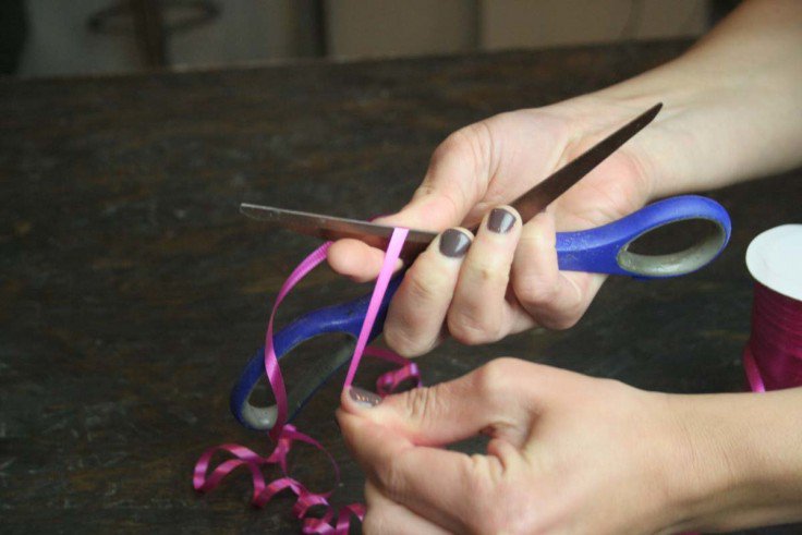 How to Make a Bow out of Curling Ribbon | DIY Curly Bows