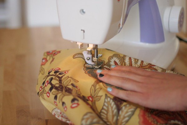 How To Make Curtains | Sewing Machine Tutorials on DIY Projects.com