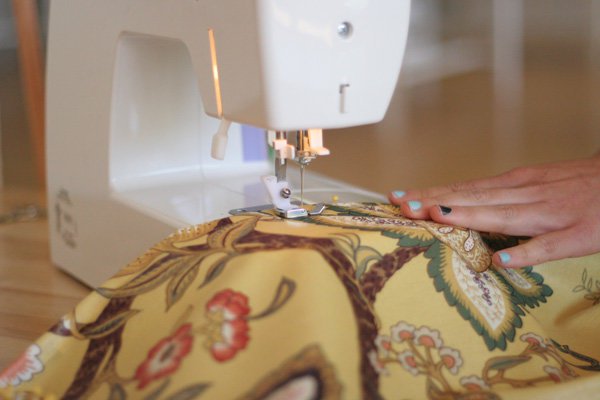 How to Make Curtains | Sewing MachineTutorials on DIY Projects.com