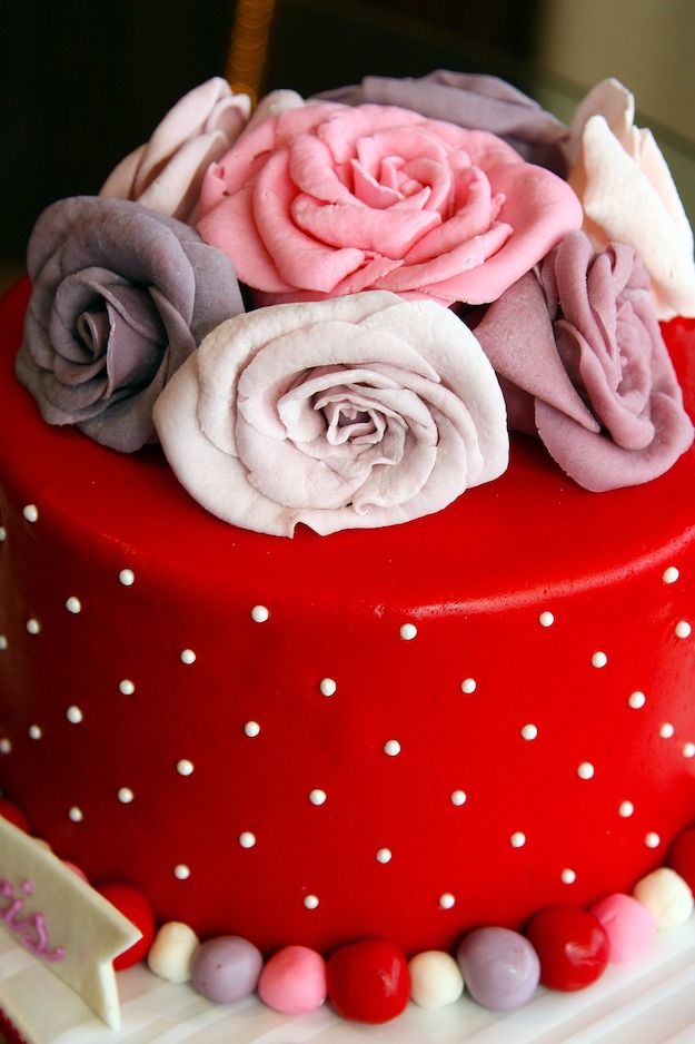 Check out How To Decorate A Cake With Fondant Flowers at https://diyprojects.com/how-to-decorate-a-cake-with-fondant-flowers/