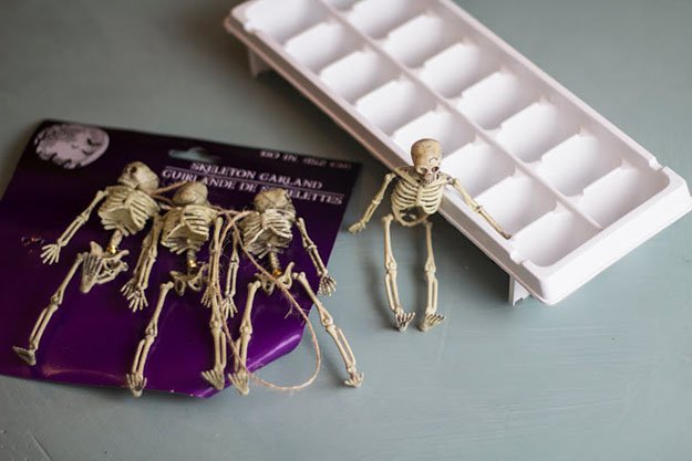 10 Easy Dollar Store Halloween Decorations You Should Try