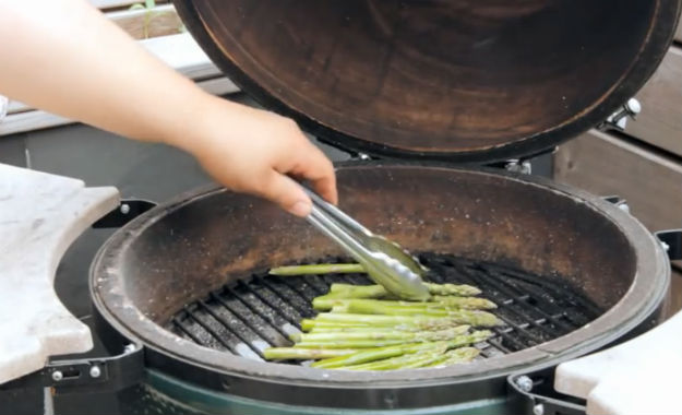 asparagus, asparagus recipe, asparagus recipes, baked asparagus recipe, best asparagus recipe, cooking asparagus, grilled asparagus recipe, grilled asparagus recipes, how do you cook asparagus, how to bake asparagus, how to cook asparagus in a pan, how to cook asparagus in the oven, how to cook fresh asparagus, how to roast asparagus, oven roasted asparagus, recipes, recipes for asparagus, roasted asparagus, roasted asparagus recipe