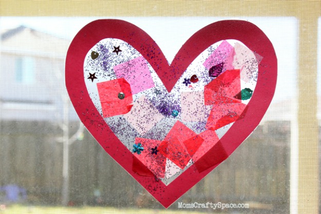 Easy Heart Suncatcher | Cute And Easy Valentine Decorations To DIY