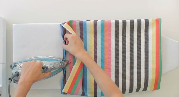 Cute and Easy Handmade Tote Bag Design |https://diyprojects.com/how-to-make-a-tote-bag-two-ways