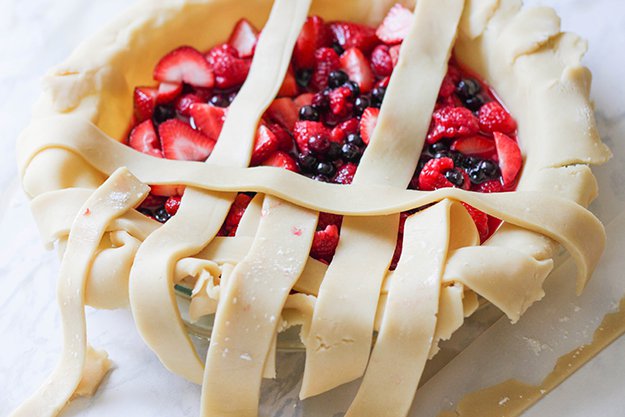 Savory Pie Recipe with Fruits | www.diyprojects.com/triple-berry-pie-recipe/