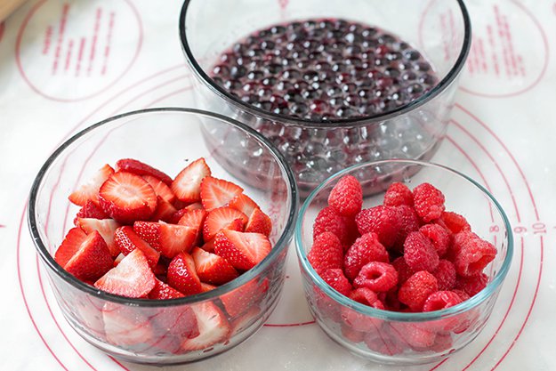 Easy and Creative Fruit Pie Recipe | www.diyprojects.com/triple-berry-pie-recipe/
