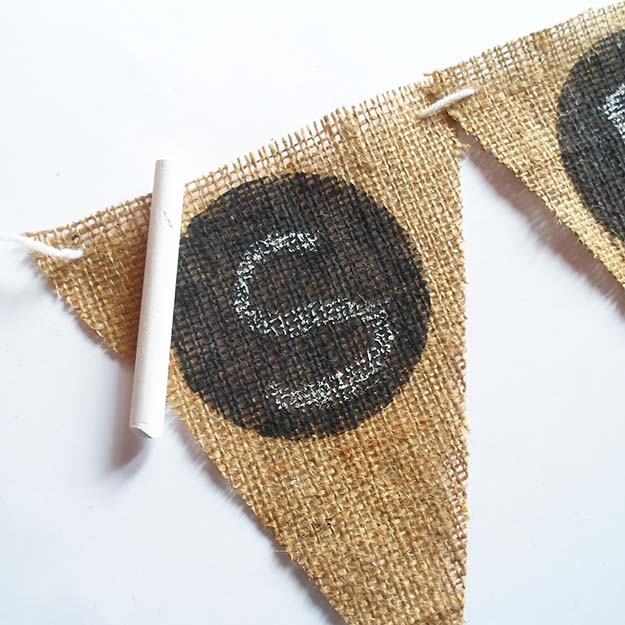How to Make Painted Burlap Bunting Banners | https://diyprojects.com/diy-chalkboard-and-burlap-bunting/