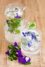 How to Make DIY Flower Ice Cubes
