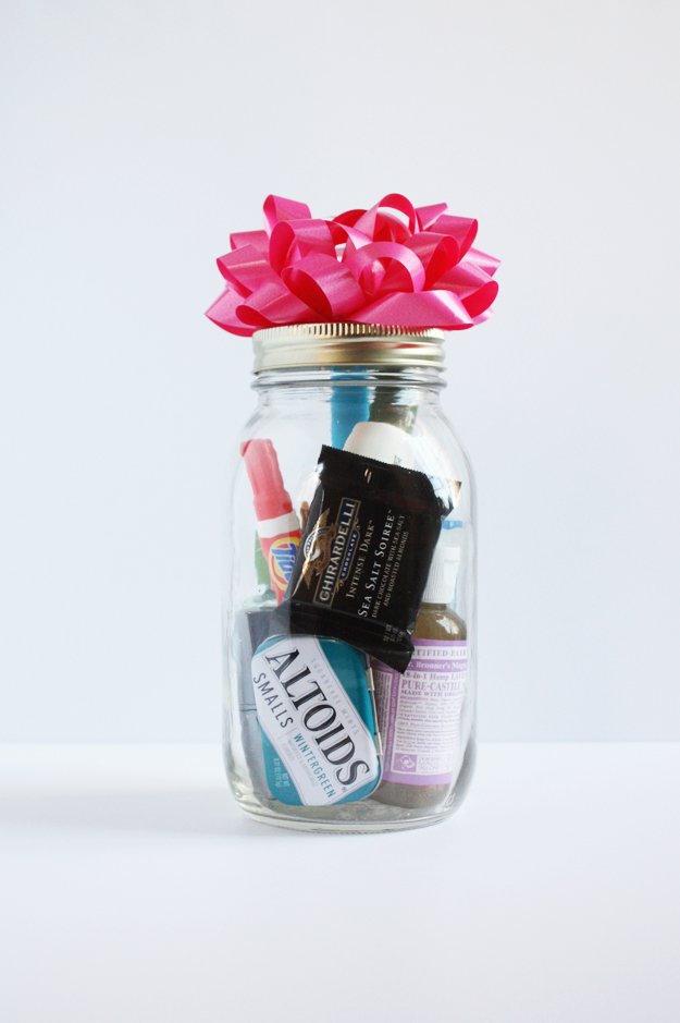 Mommy Survival Kit Care Package | diyprojects.com/mason-jar-mommy-survival-kit/