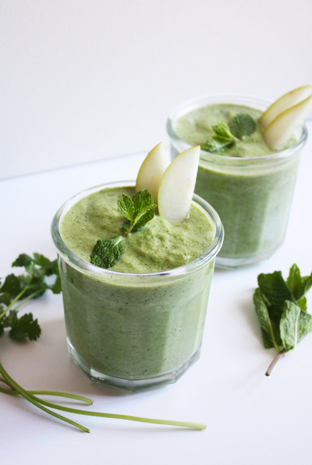 Yummy Green Healthy Smoothie Recipe | diyprojects.com/19-healthy-smoothies-that-do-the-body-good/