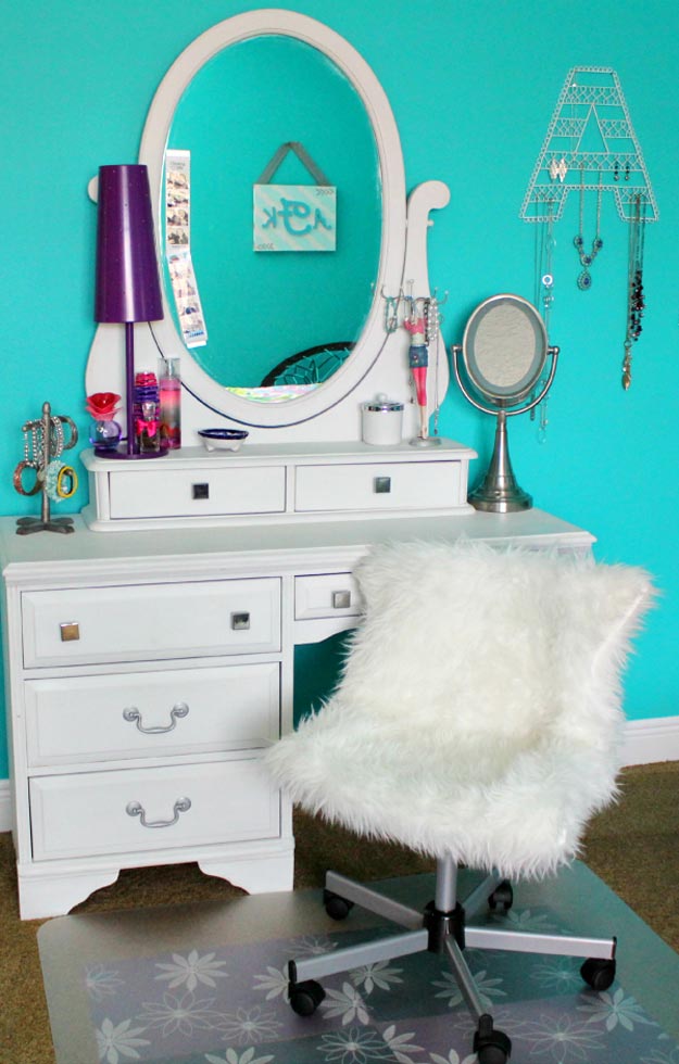Furilicious Chair | DIY Projects for Teens Bedroom | fun diy bedroom projects