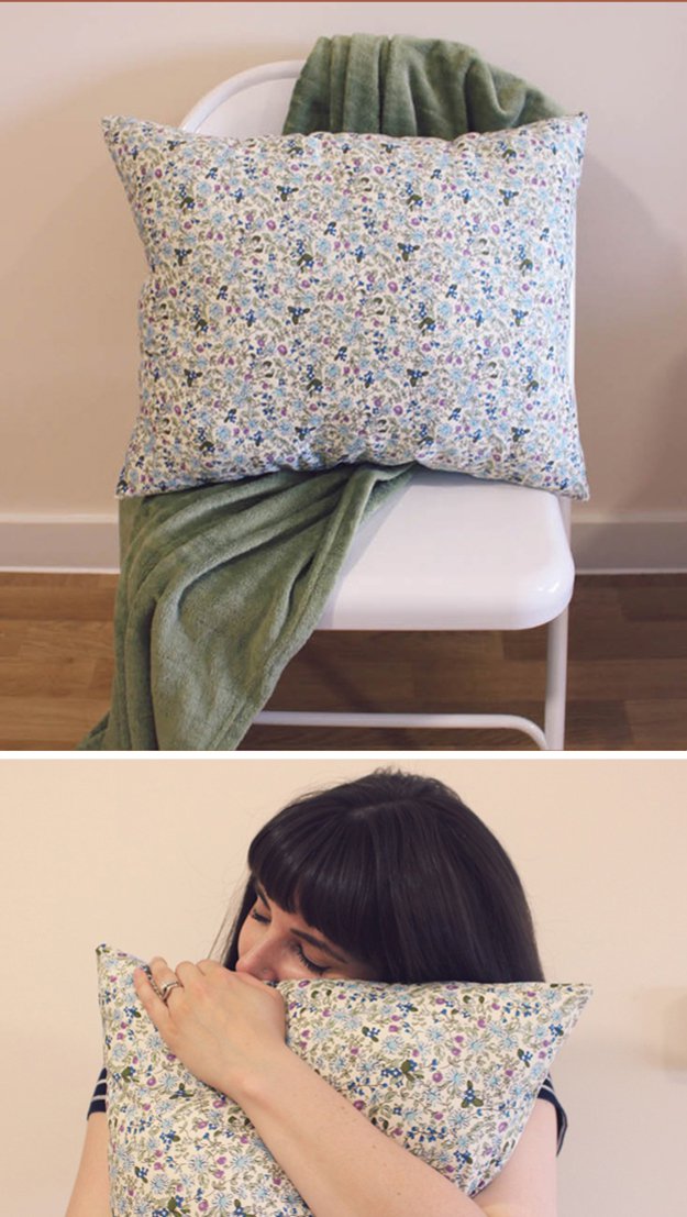 Fun Sewing Tutorials of Crafts to Sell | https://diyprojects.com/25-easy-crafts-to-make-and-sell/