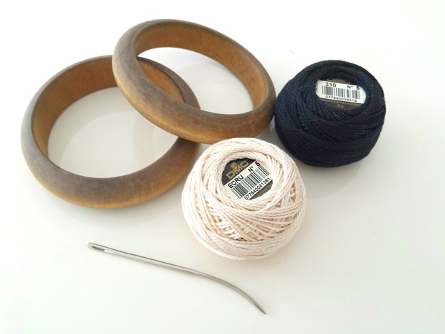 DIY Yarn Wrapped Bracelet | https://diyprojects.comhow-to-make-yarn-wrapped-diy-bracelet/