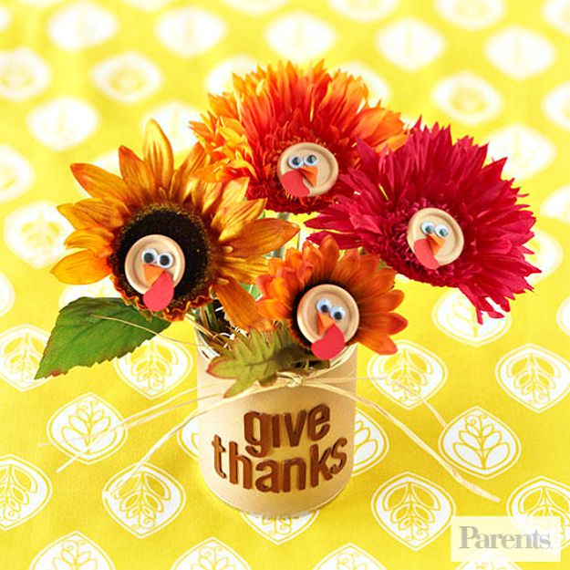 Turkey Flowers | Thanksgiving Craft Ideas | Amazingly #Falltastic Thanksgiving Crafts For Adults