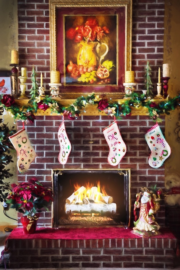 Check out Our 20 Favorite Mantel Decorating Ideas | Christmas Mantel Decor at https://diyprojects.com/mantel-decorating-ideas/
