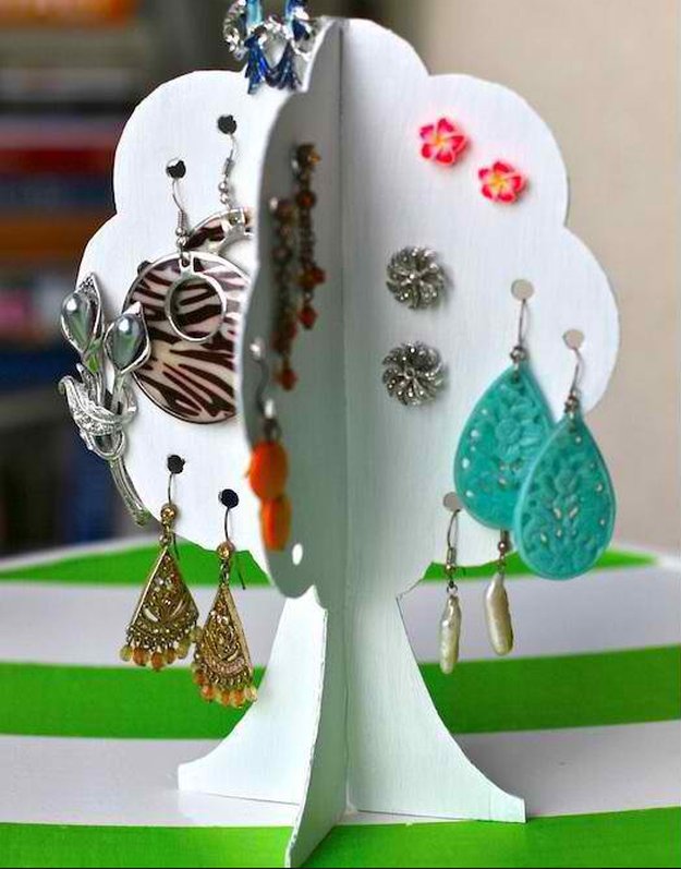 10 DIY Earring Holder Ideas DIY Projects Craft Ideas & How To’s for