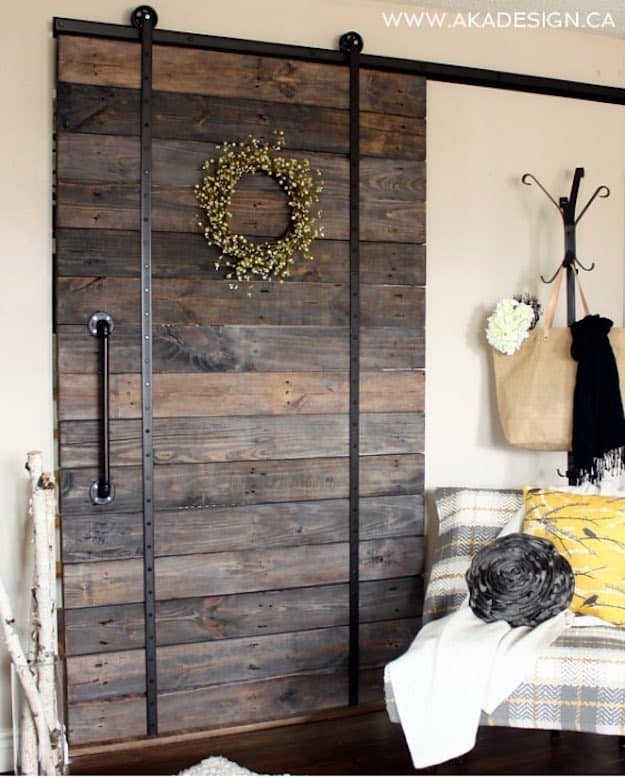 31 Super Cool Reclaimed Wood Craft DIY Ideas DIY Projects