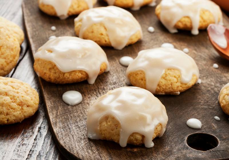 lemon glaze cookies on wooden table | easy gluten free dessert