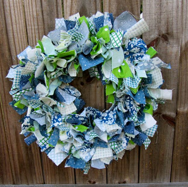 Fabric Crafts Diy Wreath Tutorial Strip Using Projects Scrap Strips ...