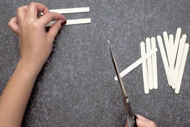 Cut Sticks | Make Mini Pallet Coasters From Popsicle Sticks