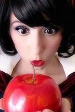 12 DIY Snow White Costume Ideas for Halloween