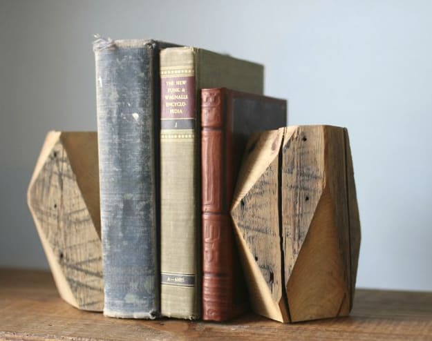 Wooden Bookends | Easy Woodworking Projects