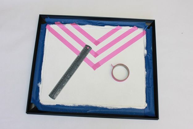 Create diagonal lines | Flawless: Post Up a Stylish DIY Corkboard tape 