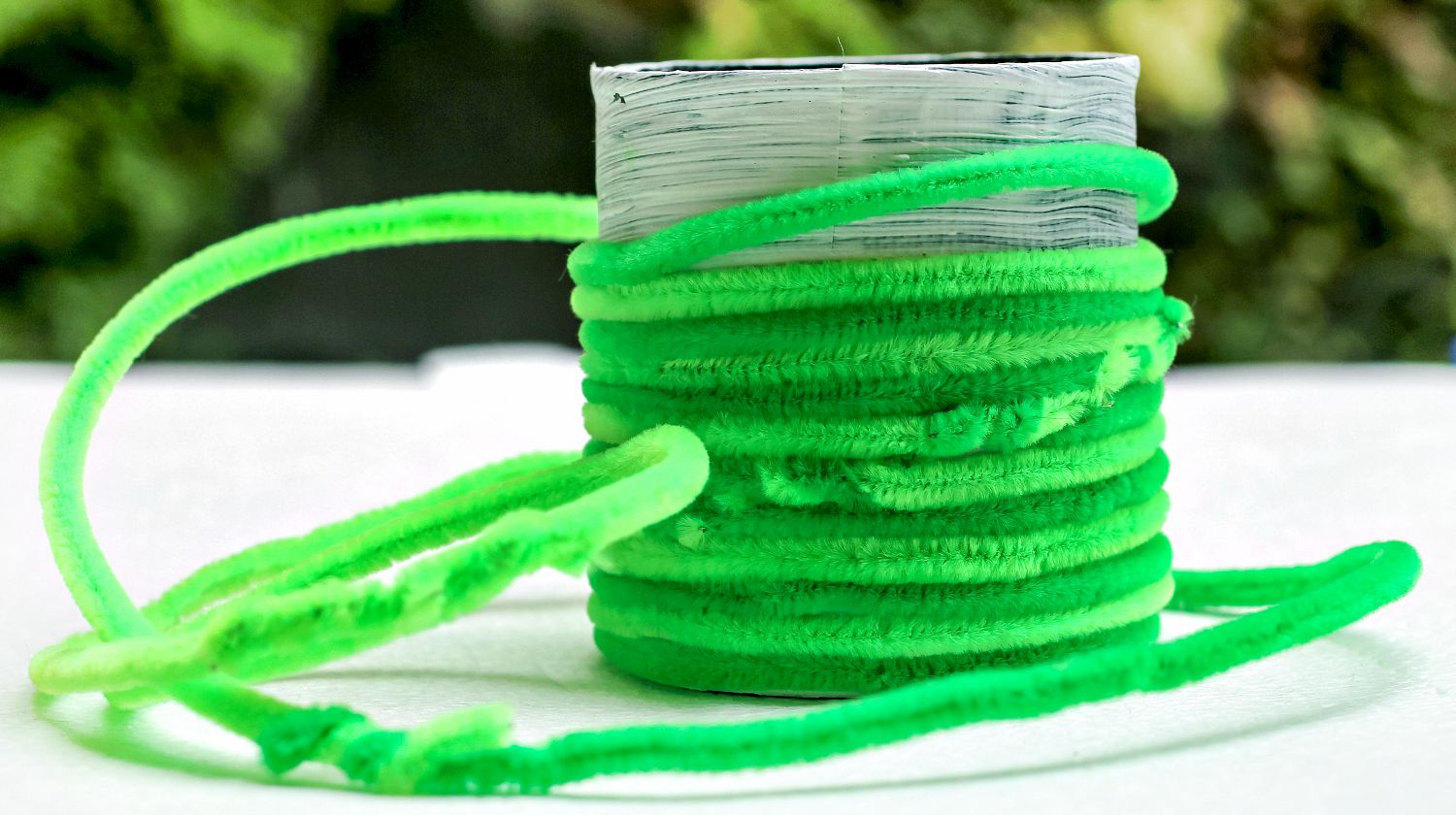 Hand made crafted pencil case from milk can and pipe cleaner | Cool DIY Crafts To Make With Pipe Cleaners | Featured