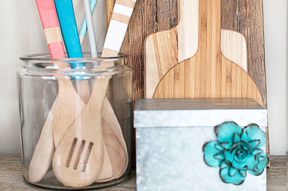 Feature | Color Your Kitchen With These DIY Painted Utensils