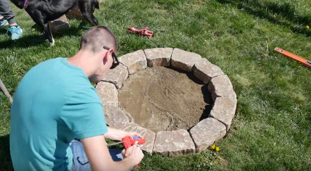 How to Build a Beautiful DIY Stone Fire Pit For Cool ...