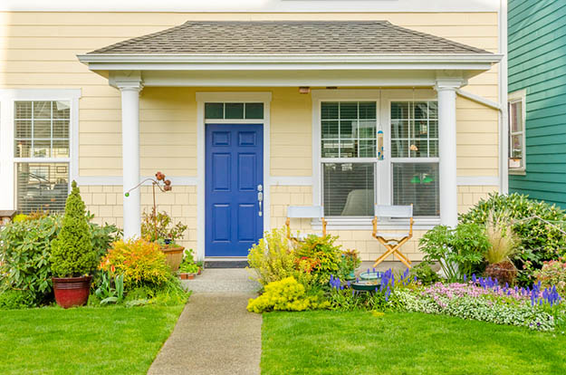 Spruce Up Your Front Door | Curb Appeal Front Door Ideas For Fall