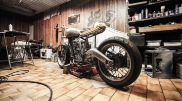 motorbike-garage-repairs-hobby | Garage-Clutter-Buster-Guide-feature