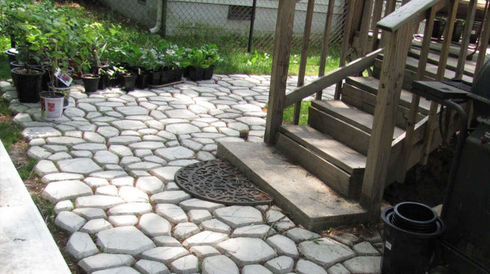 DIY Concrete Walkway DIY Projects Craft Ideas & How To’s for Home Decor