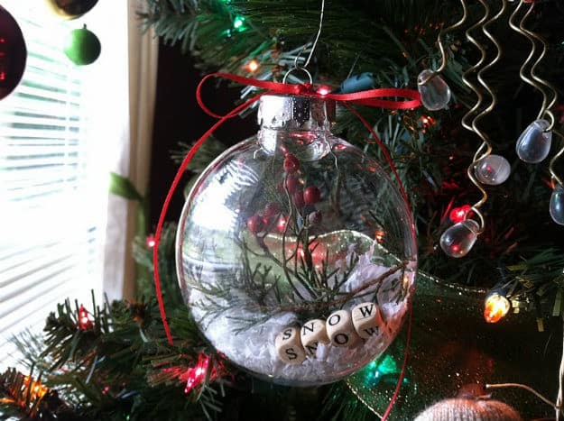 Natural-Looking DIY Glass Ornament | Easy DIY Christmas Ornaments For A Personalized Tree Decor