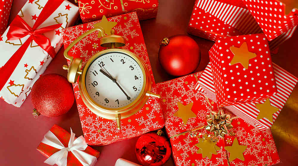Christmas: big red gift box with red alarm clock | Our Last Minute Gift Ideas For Christmas | Creative Christmas Gifts | Featured