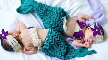 Sleeping twin mermaid girl | Easy DIY Mermaid Tail Crochet Pattern: Perfect Blanket For Winter | Featured