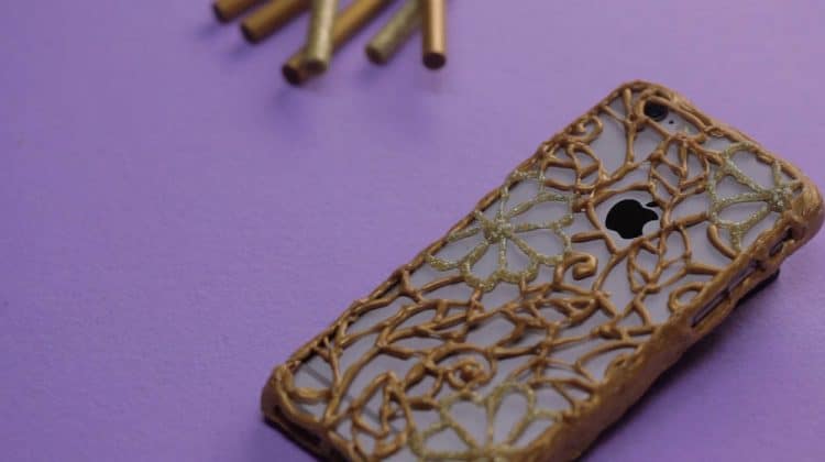 How To Make DIY Custom Phone Cases For FREE with a Hot ...